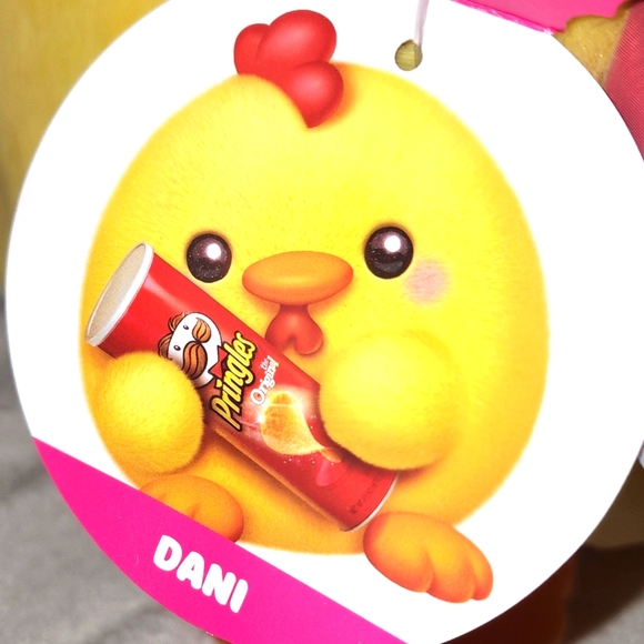 DANI 🐤 Yellow Chick with Pringles Snackles by Zuru Toys ☆》NWT《☆ - Picture 2 of 6